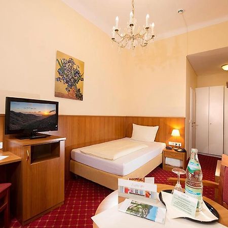 Hotel Schweizer Hof บาเดน-บาเดน ห้อง รูปภาพ