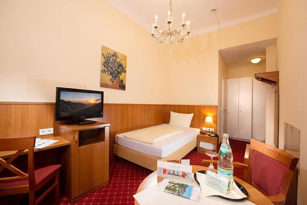 Hotel Schweizer Hof บาเดน-บาเดน ห้อง รูปภาพ